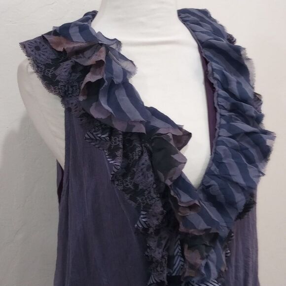 Elizabeth And James Purple Silk Ruffled Sleeveless Blouse - Size M - Picture 4 of 9